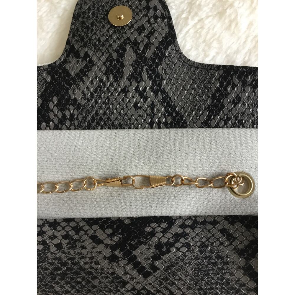 Gray Faux Snake Leather Metal Rings Gold Chain Crossbody Bag - Picture 12 of 14